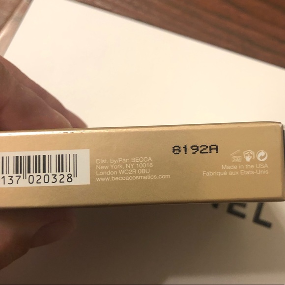 BECCA-Champagne POP - Picture 6 of 8